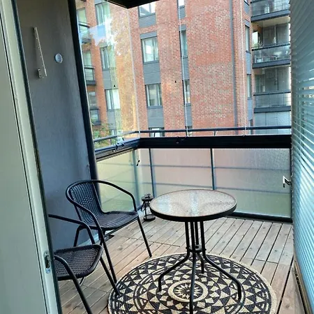 Rauhallinen Asunto, Sauna Ja Iso Parveke - Raitiovaunureitin Varrella