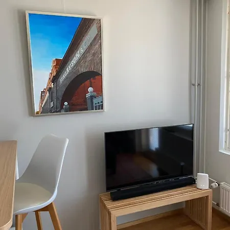 Rauhallinen Asunto, Sauna Ja Iso Parveke - Raitiovaunureitin Varrella